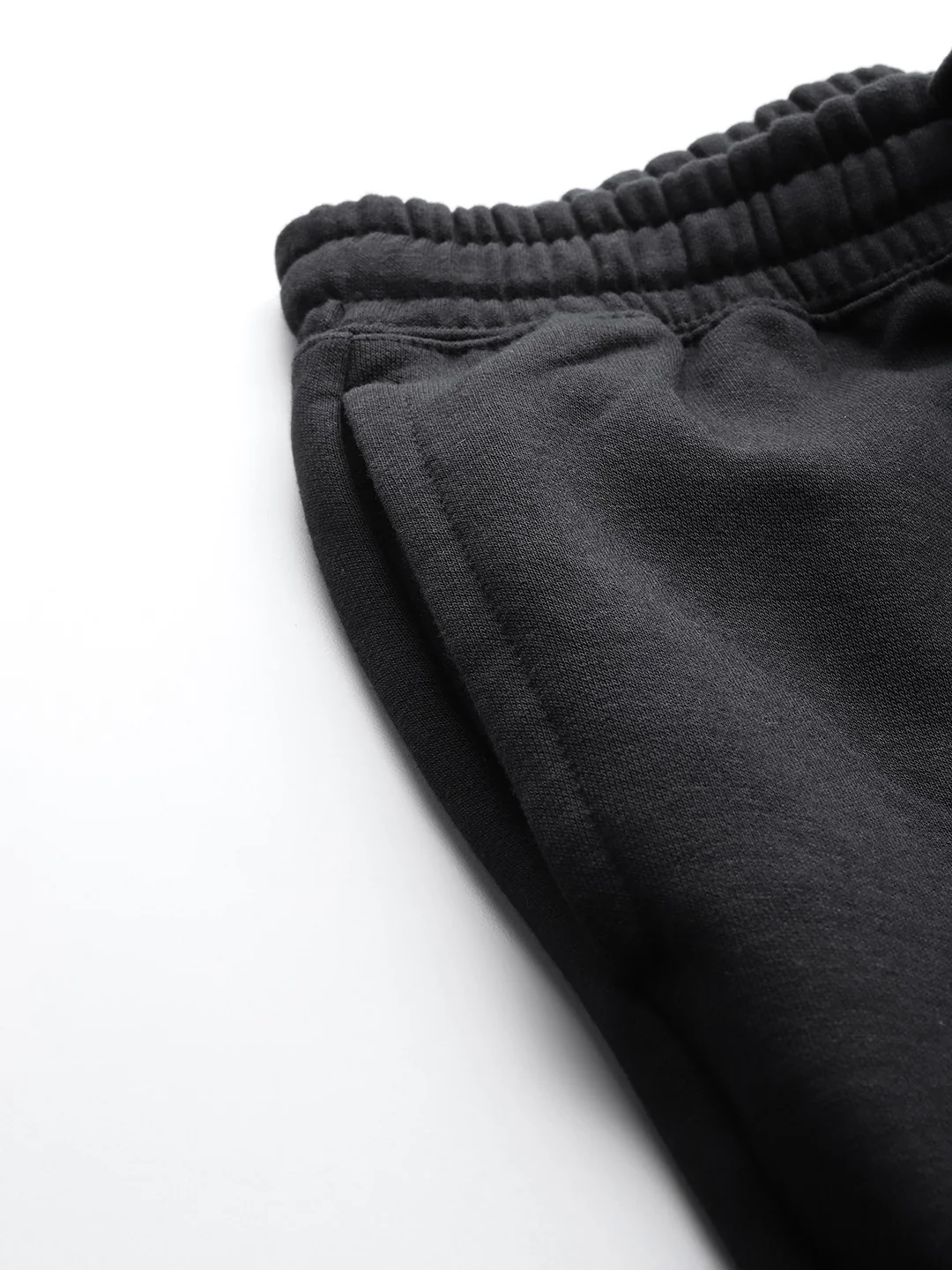 Columbia Men Black Beaumount Jogger - Image 7