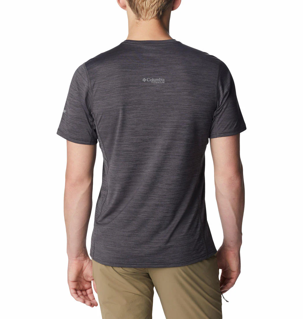 Columbia Men Black M Titan Pass Graphic Tee - Image 5