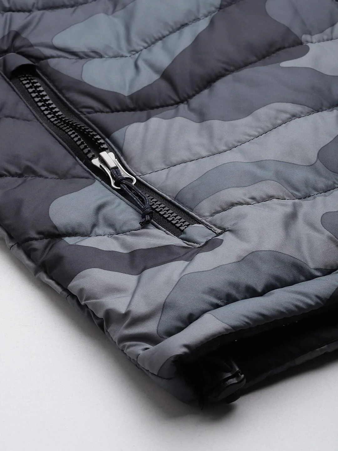 Columbia Men Black Powder Lite Hooded Jacket - Image 8