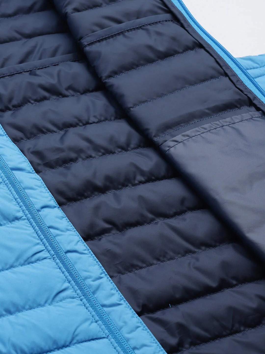 Columbia Men Blue Silver Falls Vest - Image 11