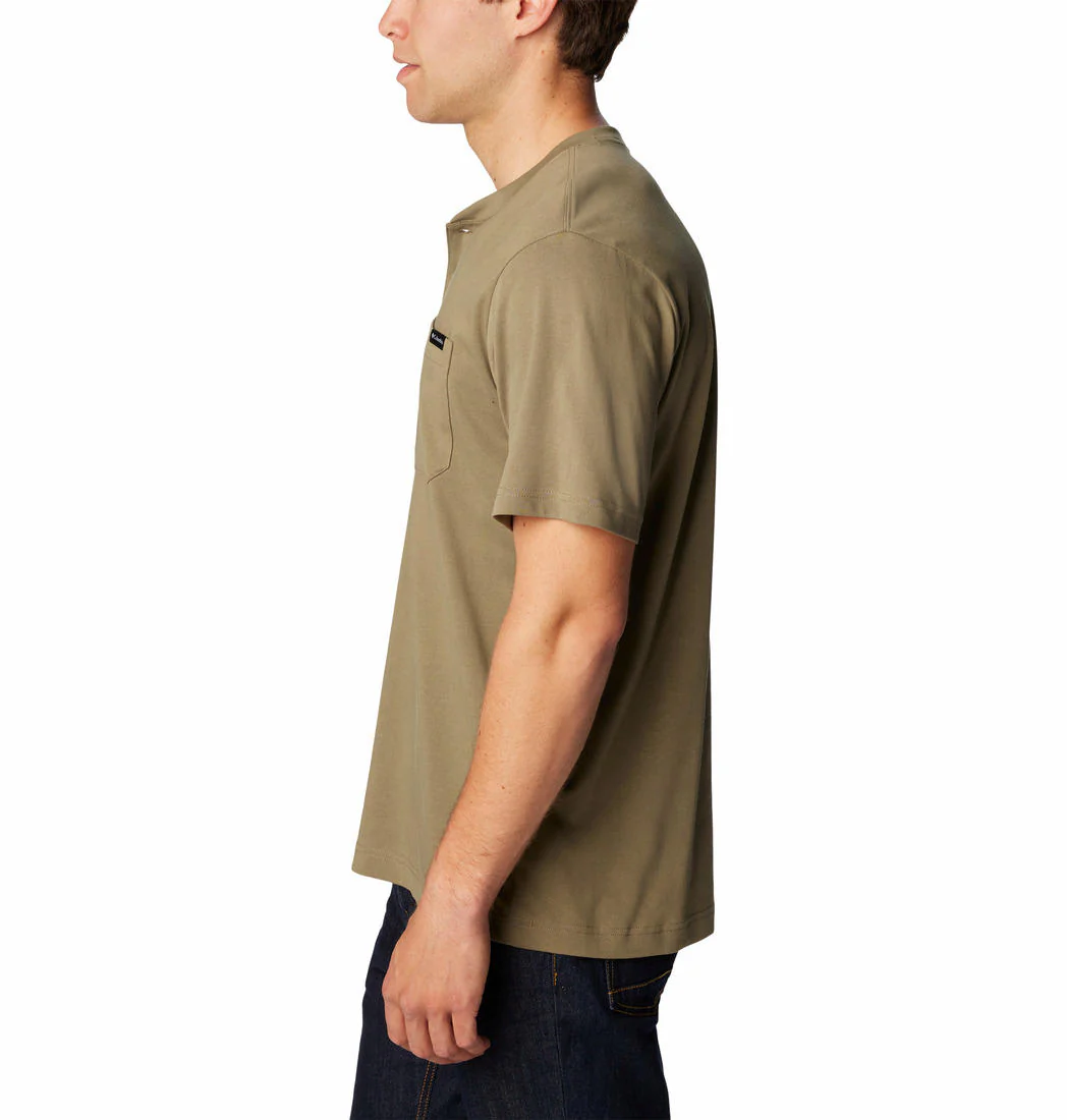 Columbia Men Green Landroamer Short Sleeve Henley - Image 4