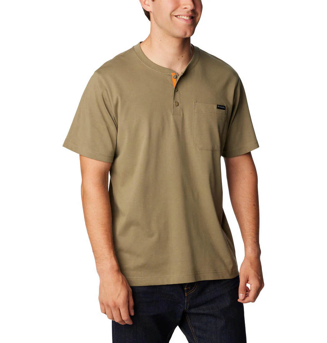 Columbia Men Green Landroamer Short Sleeve Henley - Image 6