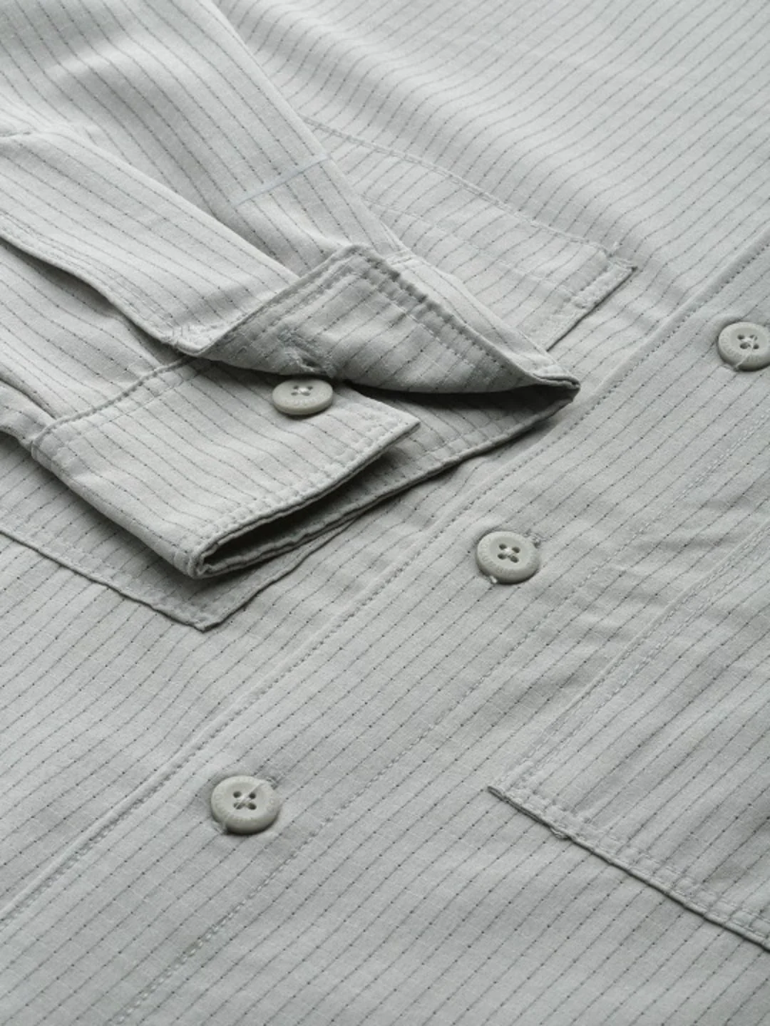 Columbia Men Grey Black Mesa LW LS Shirt - Image 6