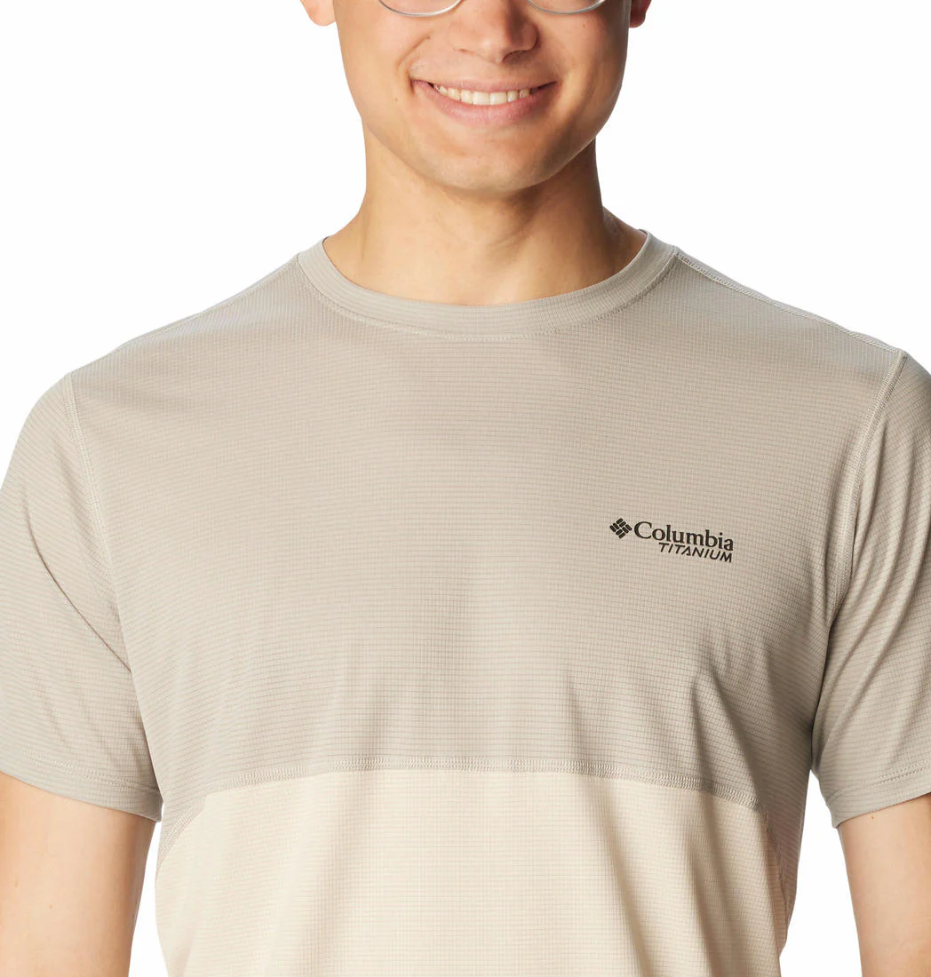 Columbia Men Grey Cirque River Graphic SS Crew - Image 2