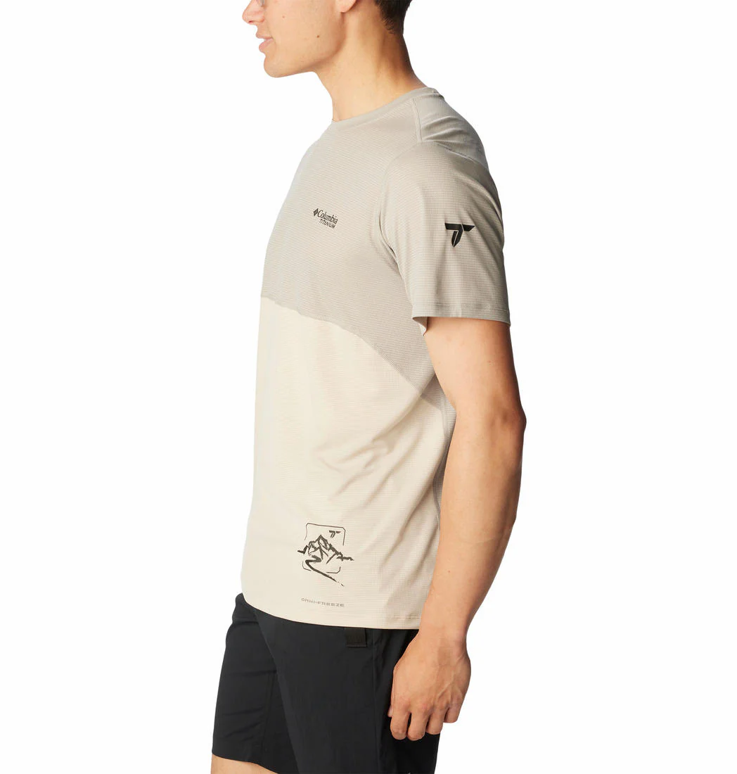 Columbia Men Grey Cirque River Graphic SS Crew - Image 4