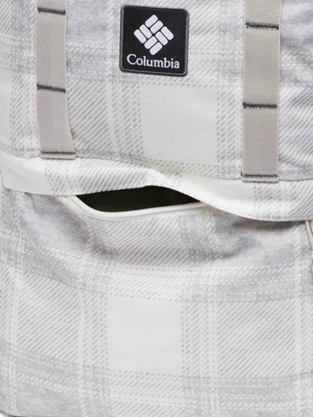 Columbia Unisex White Columbia Trek 18L Backpack - Image 4