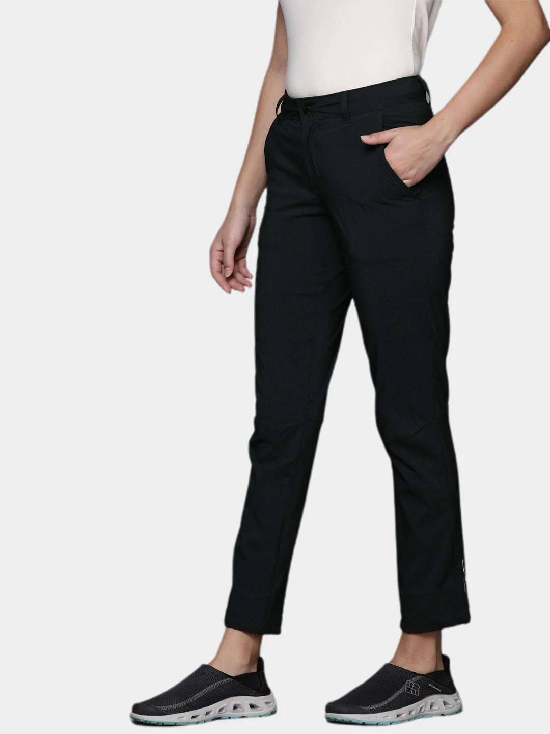 Columbia Women Black Back Beauty Softshell Pant - Image 12