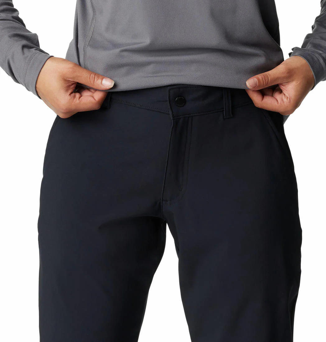 Columbia Women Black Back Beauty Softshell Pant - Image 3
