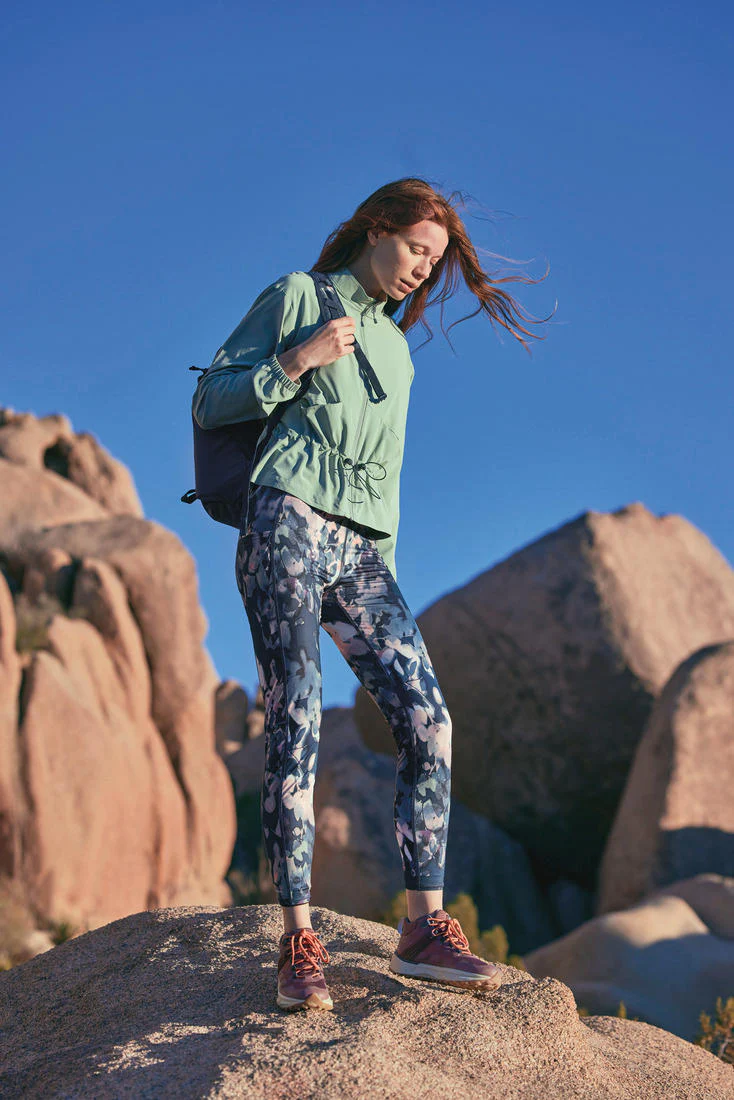Columbia Women Navy Blue Boundless Trek Legging - Image 9