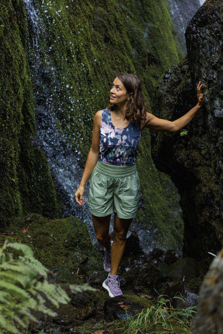 Columbia Women Navy Blue Boundless Trek Tank - Image 12