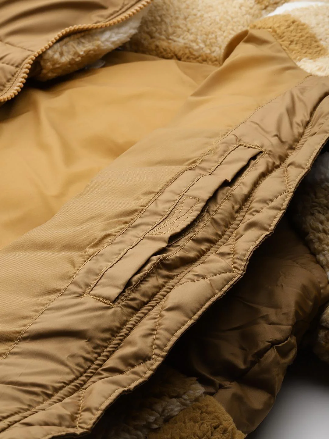 Columbia Women Brown Leadbetter Point Sherpa Hybrid - Image 8