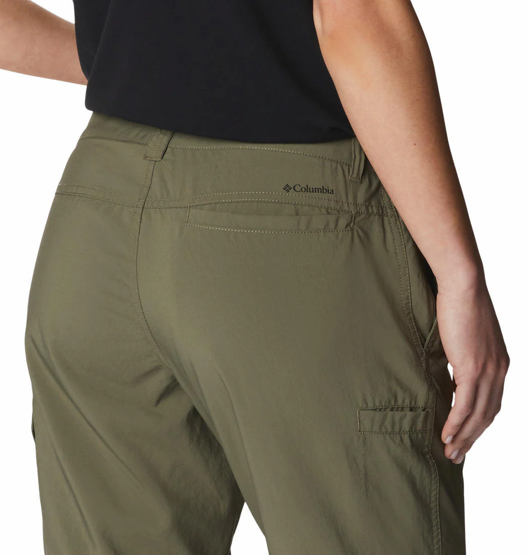 Columbia Women Green Silver Ridge Utility Convertible Pant (Sun Protection) - Image 2