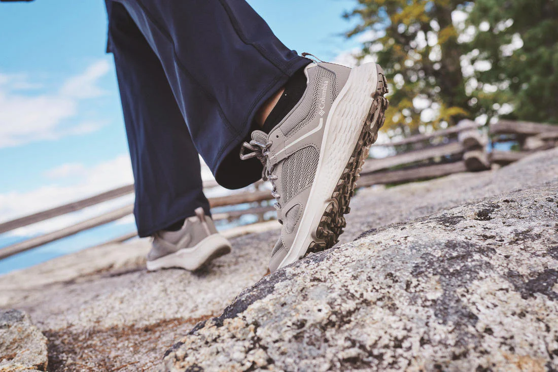 Columbia Women White NOVO TRAIL - Image 8