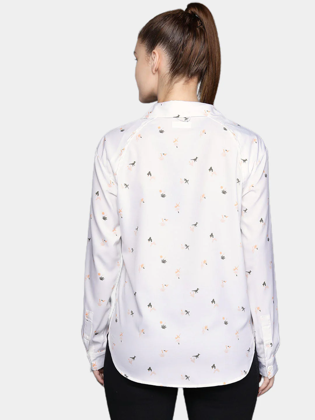 Columbia Women White Silver Ridge Utility Patterned LS Shirt (Sun Protection) - Image 11