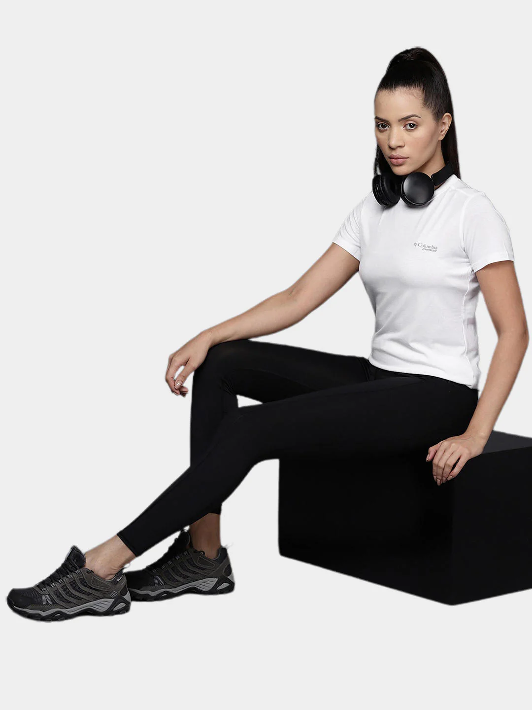 Columbia Women White W Endless Trail Running Tech Tee - Image 9