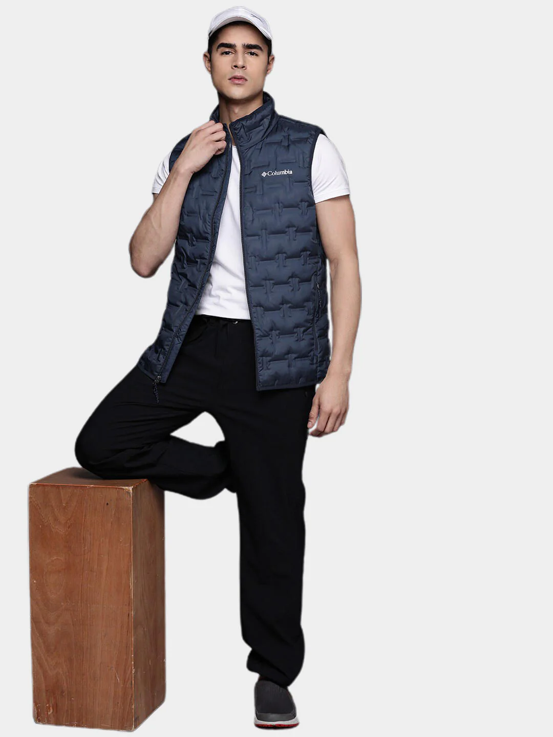 Columbia Men Blue Delta Ridge Down Vest - Image 11