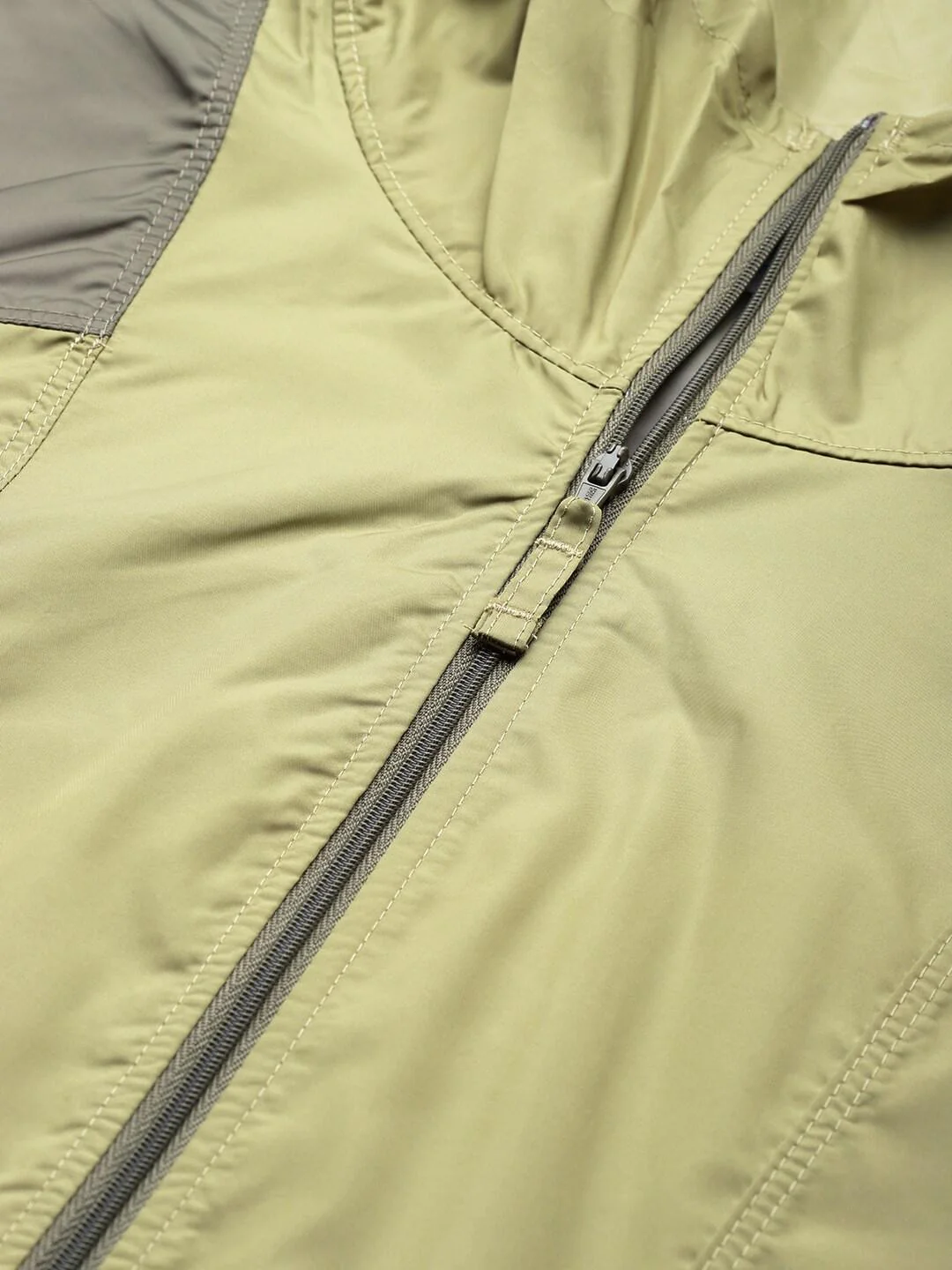 Columbia Men Green Flashback Windbreaker - Image 6