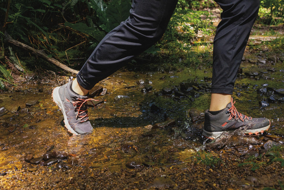 Columbia Women Grey PEAKFREAK II MID OUTDRY - Image 7