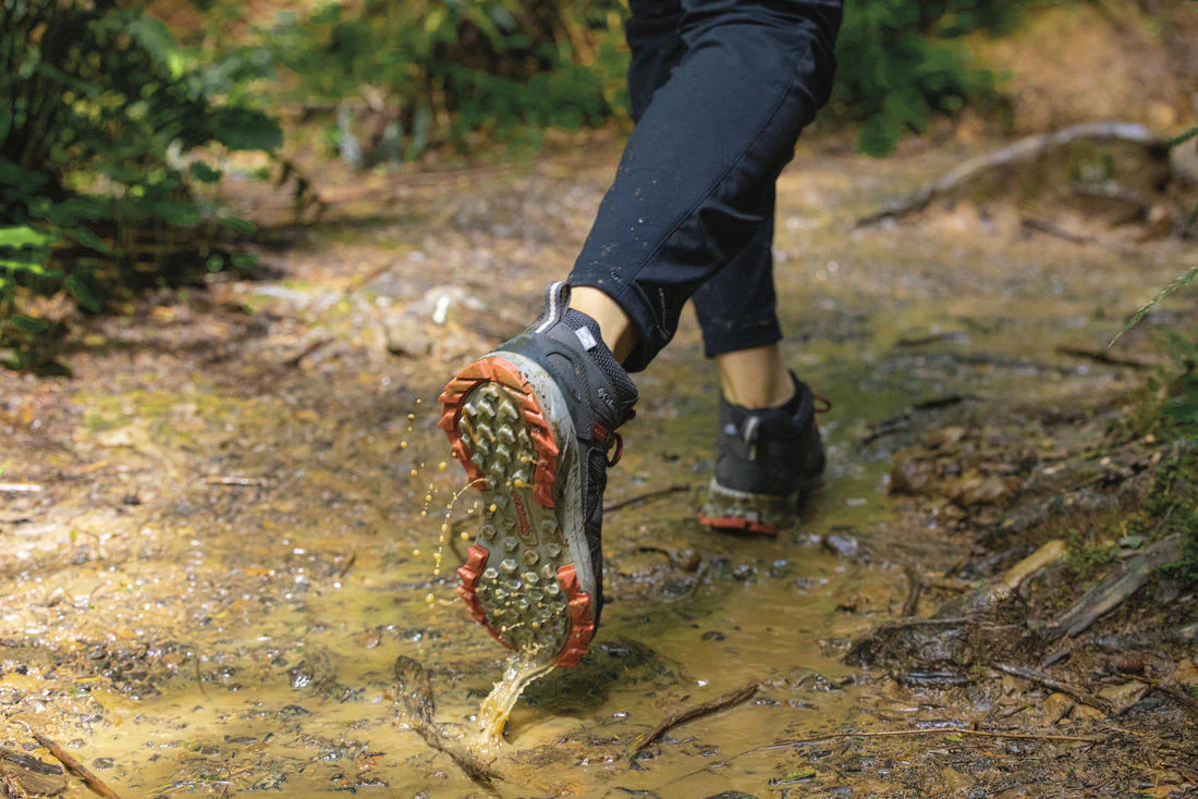 Columbia Women Grey PEAKFREAK II MID OUTDRY - Image 8