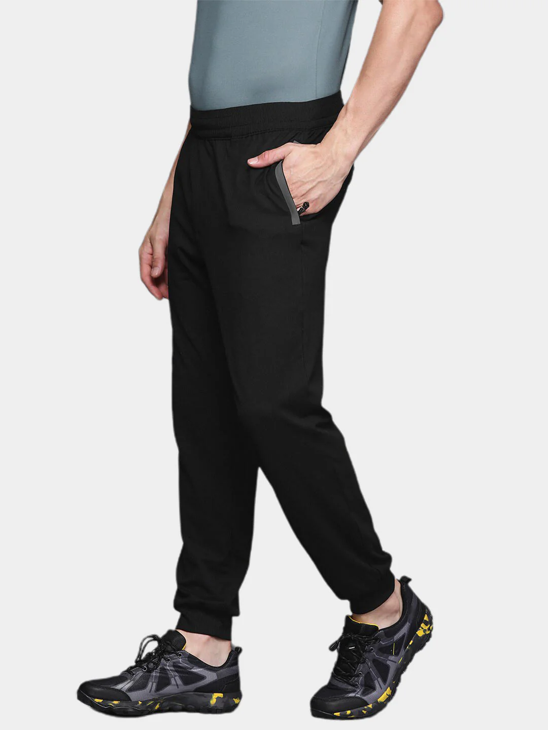 Columbia Men Black Tech Trail Knit Jogger - Image 11