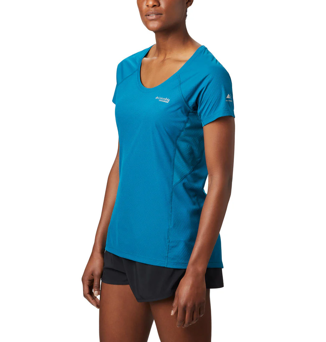 Columbia Women Blue Titan Ultra II Short Sleeve - Image 3