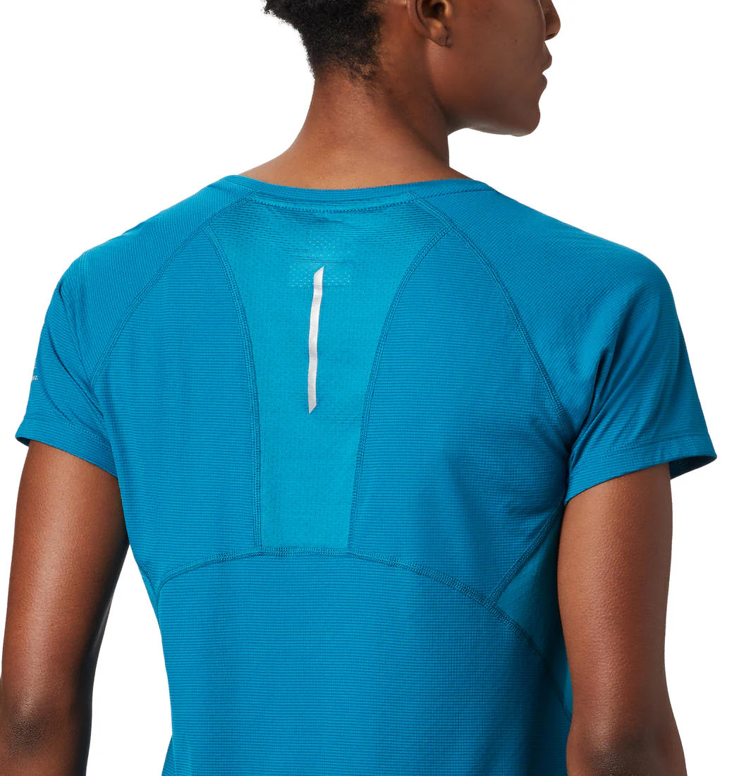 Columbia Women Blue Titan Ultra II Short Sleeve - Image 4