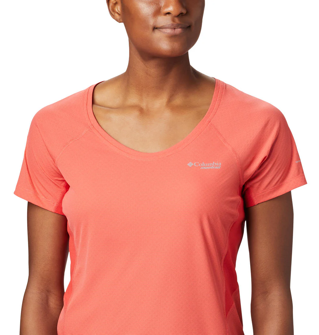 Columbia Women Red Titan Ultra II Short Sleeve - Image 3