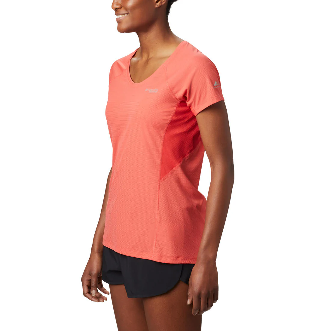 Columbia Women Red Titan Ultra II Short Sleeve - Image 4