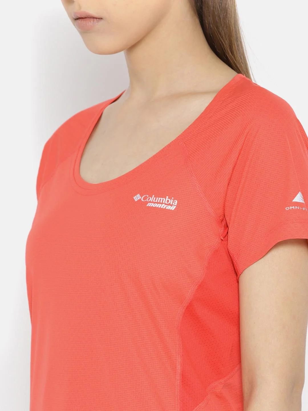 Columbia Women Red Titan Ultra II Short Sleeve - Image 8