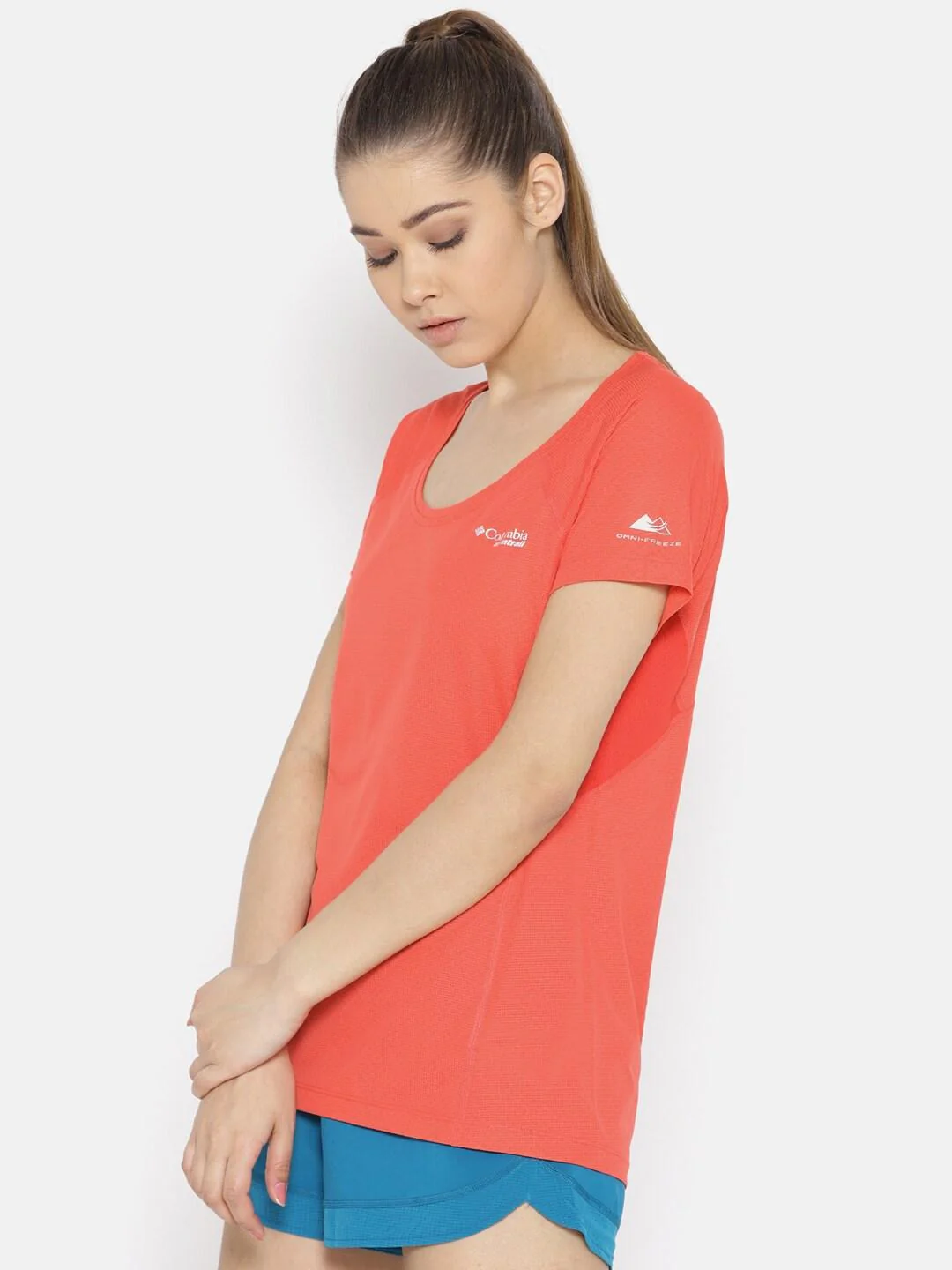 Columbia Women Red Titan Ultra II Short Sleeve - Image 9