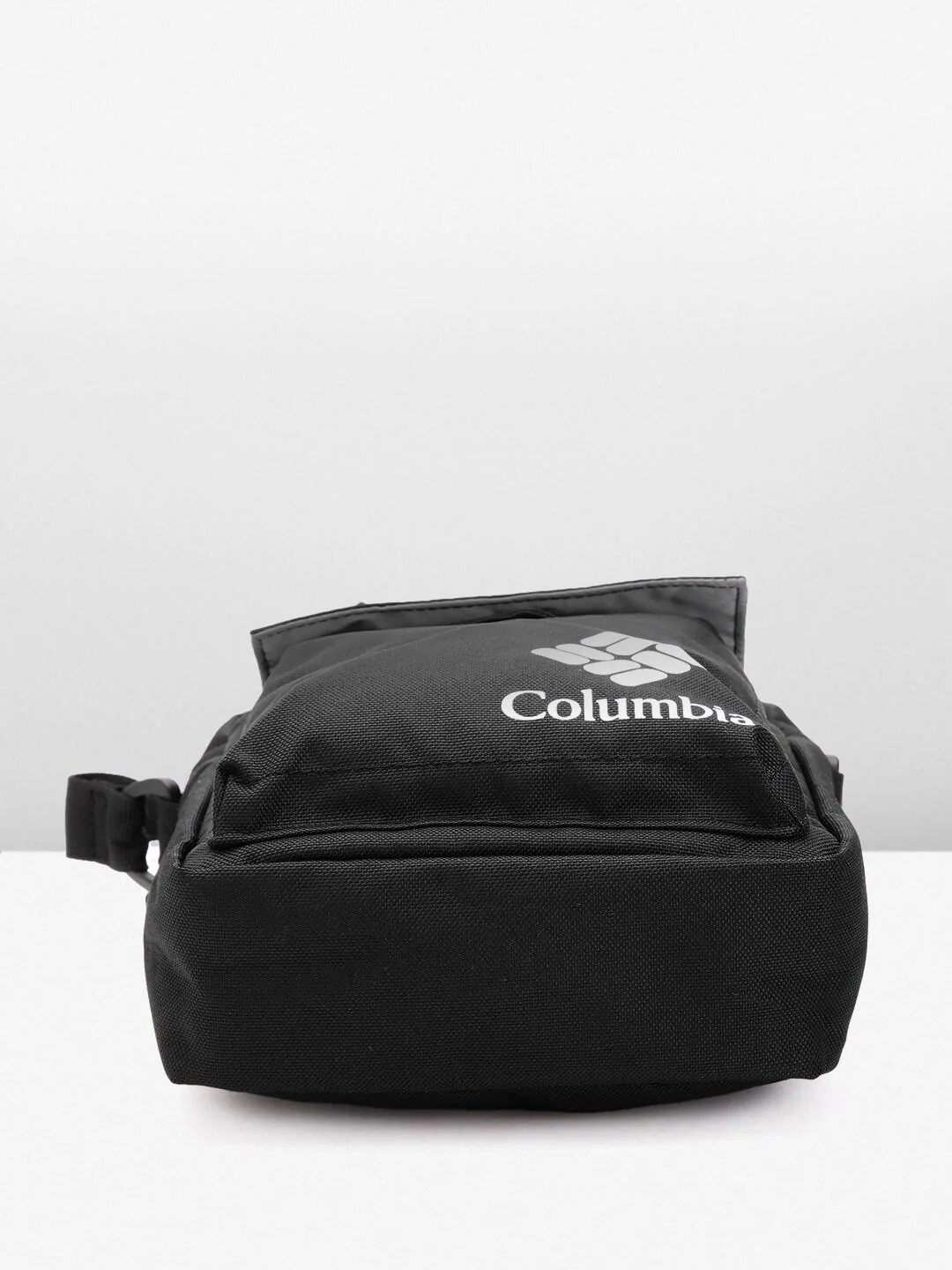 Columbia Unisex Black Zigzag Side Bag - Image 5