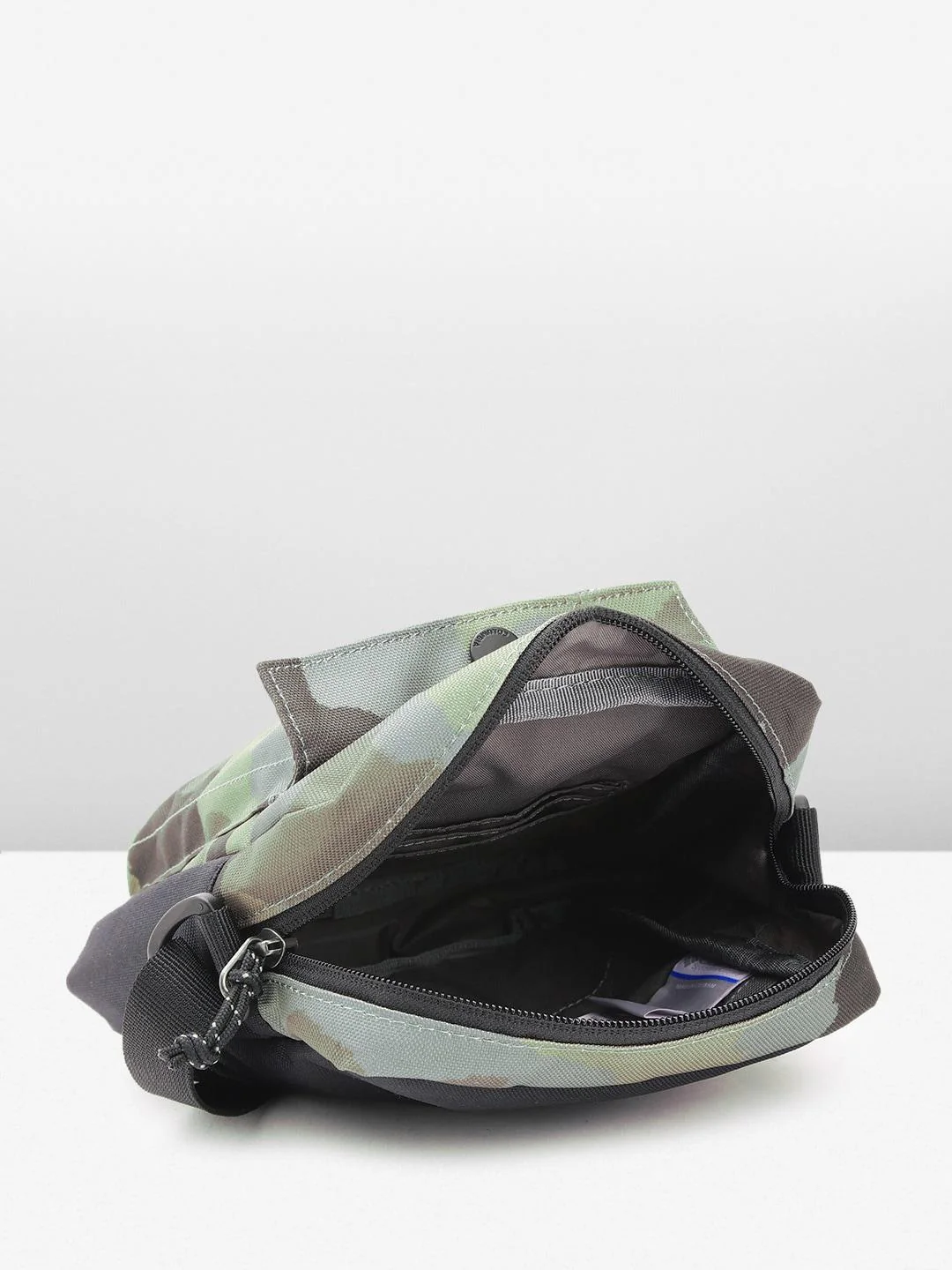 Columbia Unisex Green Zigzag Side Bag - Image 4